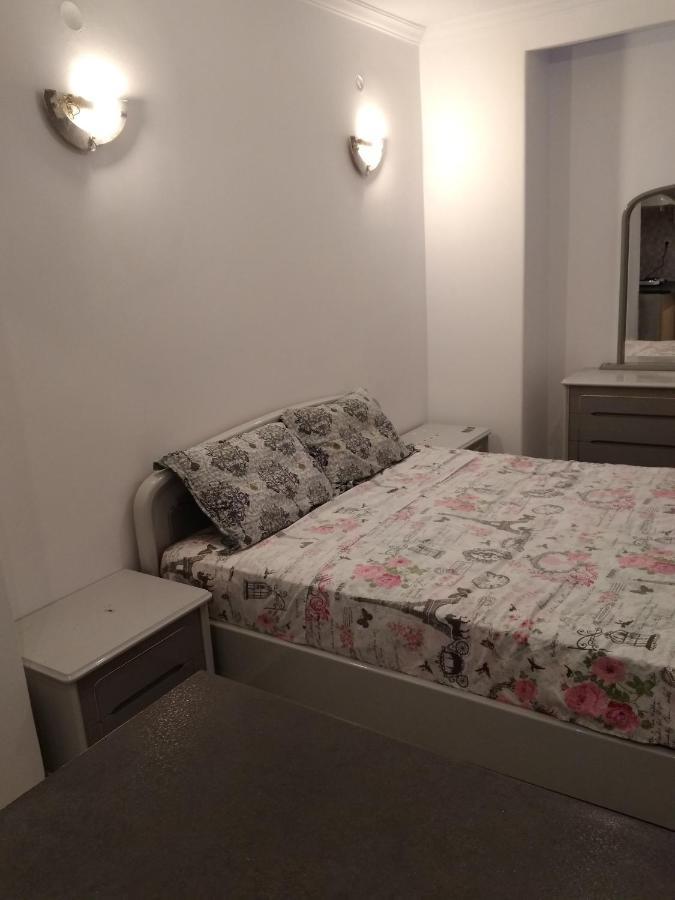 32 négyzetméteres, 1 hálószobás Apartman 1 fürdőszobával Pagrati területén Athén Kültér fotó