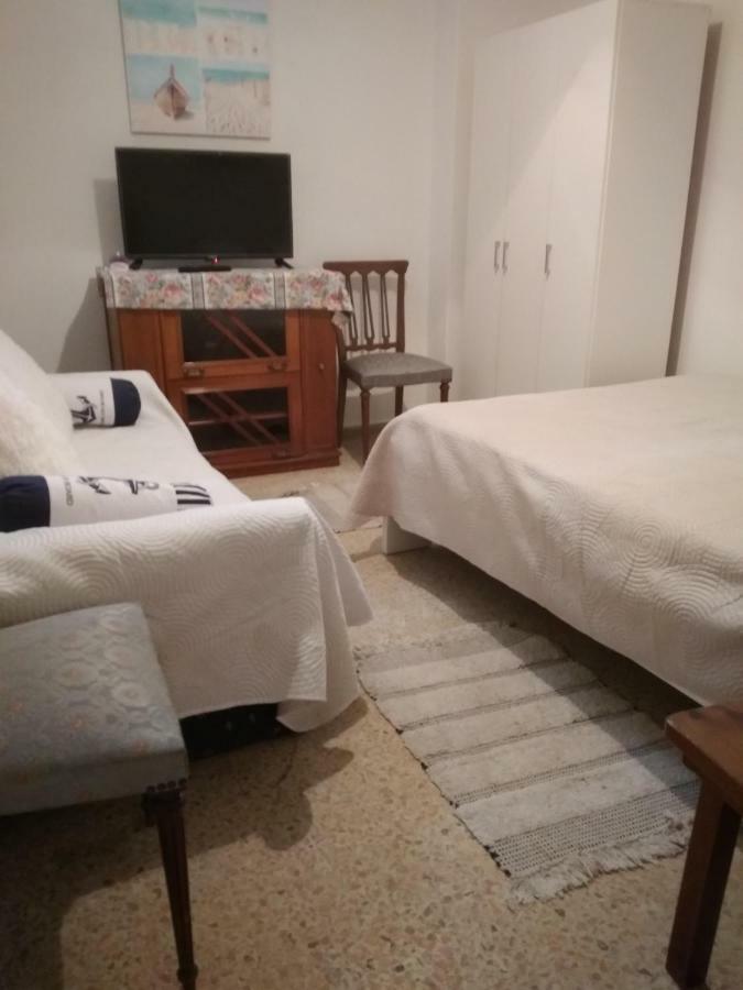 32 négyzetméteres, 1 hálószobás Apartman 1 fürdőszobával Pagrati területén Athén Kültér fotó